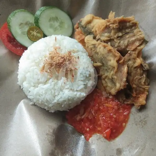 Ikan Asin Goreng Tepung+sambal Matah+nasi Putih+lalapan | Dapur Ami Maher, Permata Laguna
