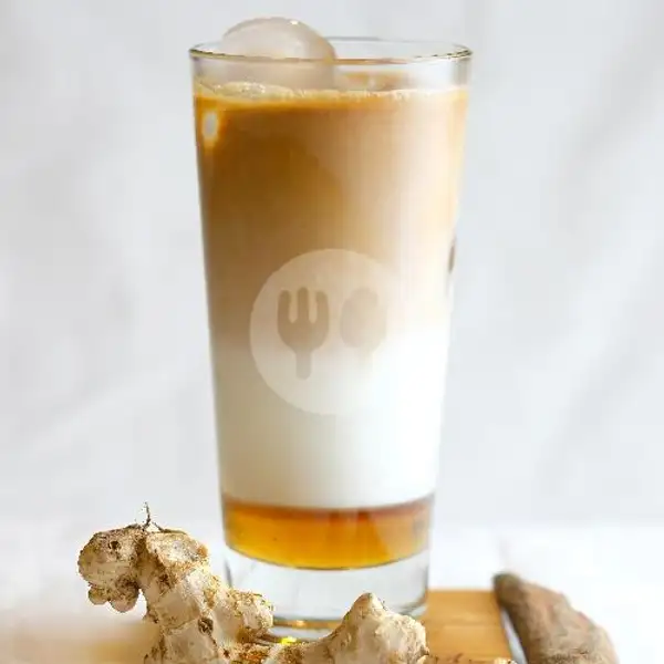 Royal Ginger and Cinamon Milk Tea -Cold- | Bird Tea Gallery, Papa Kuning