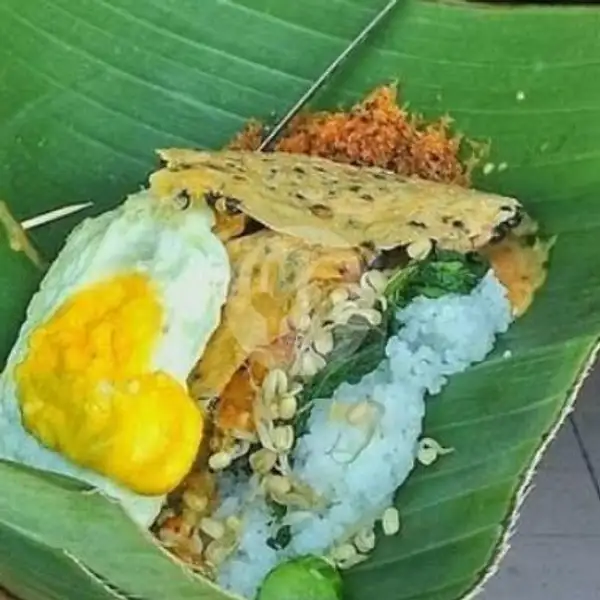 Nasi Pecel + Telur Ceplok + Bali Tahu + Peyek | Special Pecel Khas Madiun, MSH