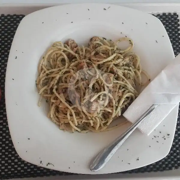 Spaghetti Aglio Olio Tuna | Toko Coklat, Cimanuk