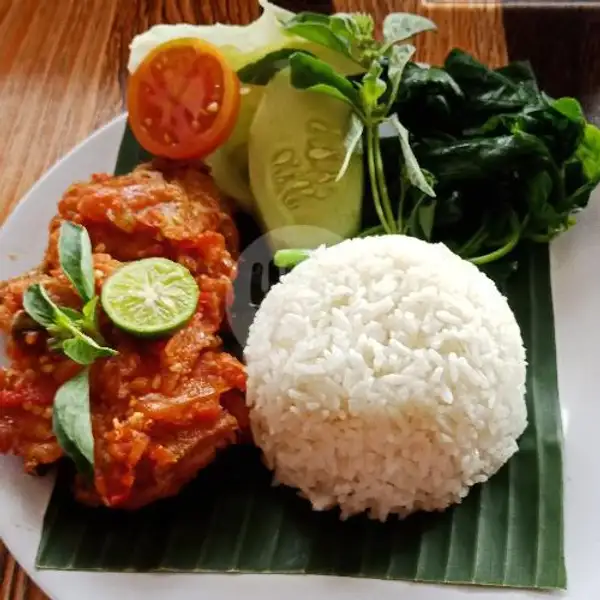 Ayam Penyet Pedas + Nasi | Nasi Tempong Mbak Nur, Tukad Badung