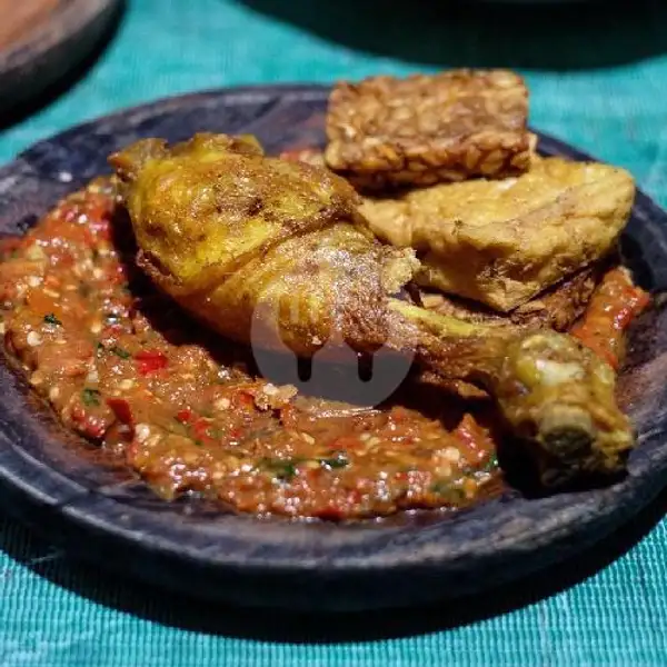 Penyet Ayam Tahu / Tempe (Tanpa Nasi) | Ayam Kremes, Bangetayu