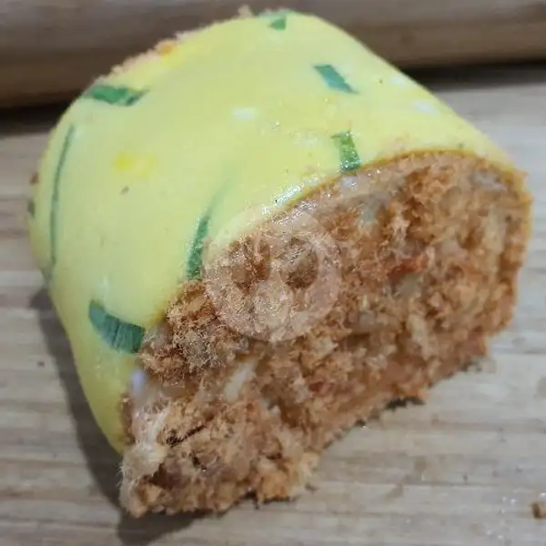 Roti Manis Abon Ayam Gulung Telor Dada | Maxims Bakery & Cafe, Lubuk Baja