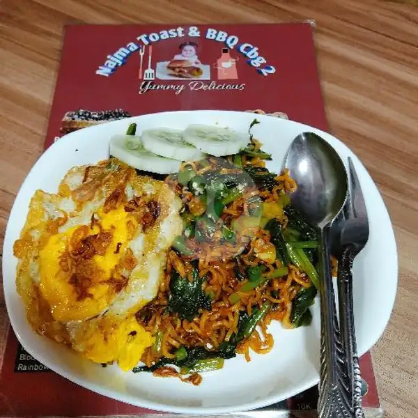 Mie Goreng Telur MataSapi | Najma Toast & BBQ, Punggur