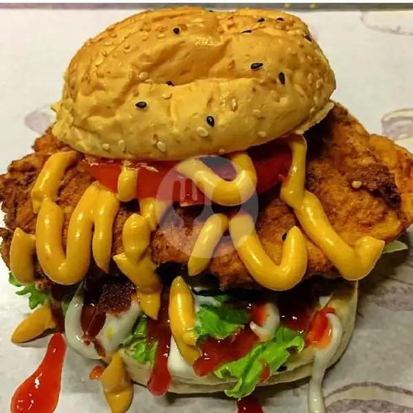 Burger Ayam Krispy | Xie Xie Boba Mory, G. Obos