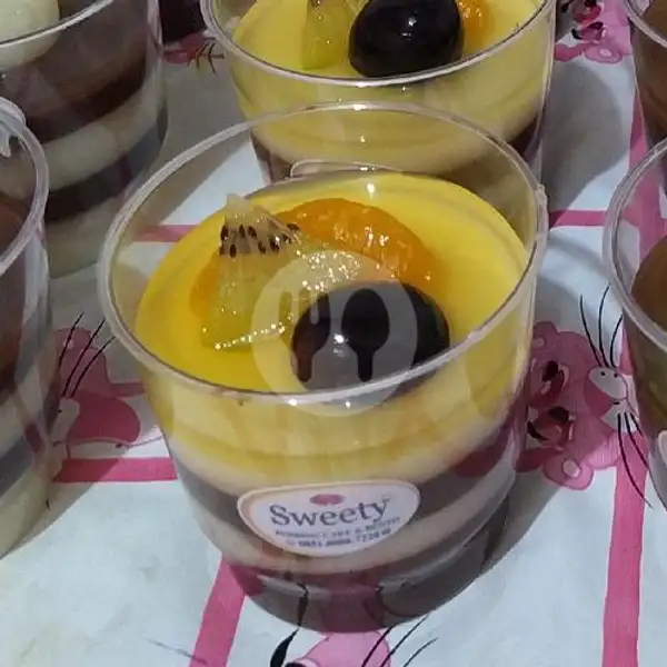 Pudding S. Opera in Cup with Fruity | Sweety Pudding