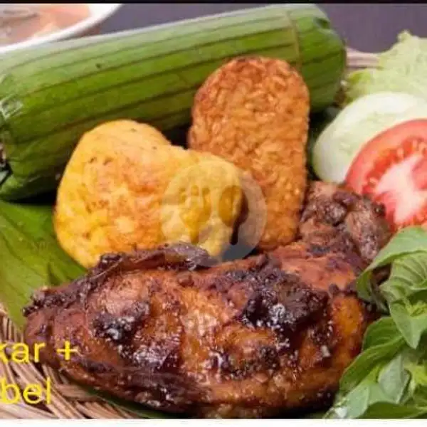 Ayam Bakar + Nasi Timbel | Warung Sunda Ayyu Queen, Puri Selebriti Residence