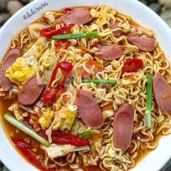Indomie Kuah Soto Isi Sosis Ayam/Sapi,Sayur,Saos Sambal | Pempek Palembang Wong Kito 77