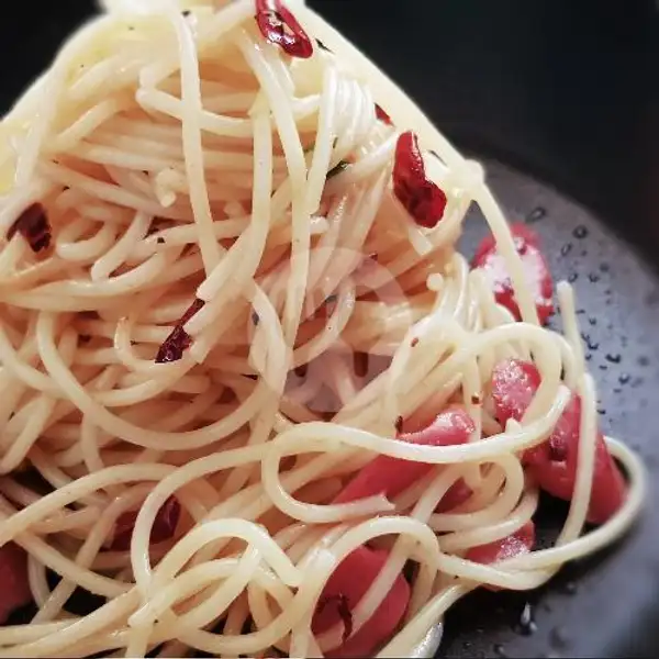 spaghetti oglio with sausage | Waroeng 'Rela Rasah', Bekasi Utara