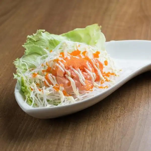 Salmon Salad | Desushi Restaurant, Pattimura