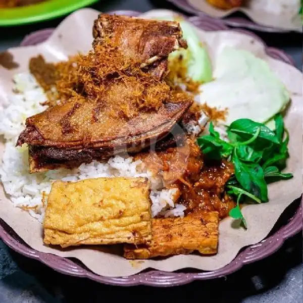 Nasi Ayam Tempe Tahu | Nasi Kuning Fajri, Kemadu Wetan