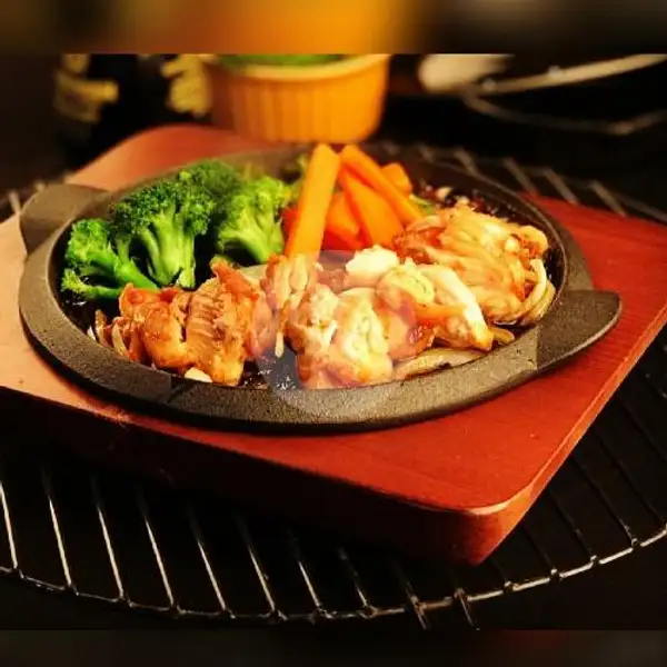 Chicken Teriyaki Hotplate | Fuji Japanese Cafe, Raya Tidar