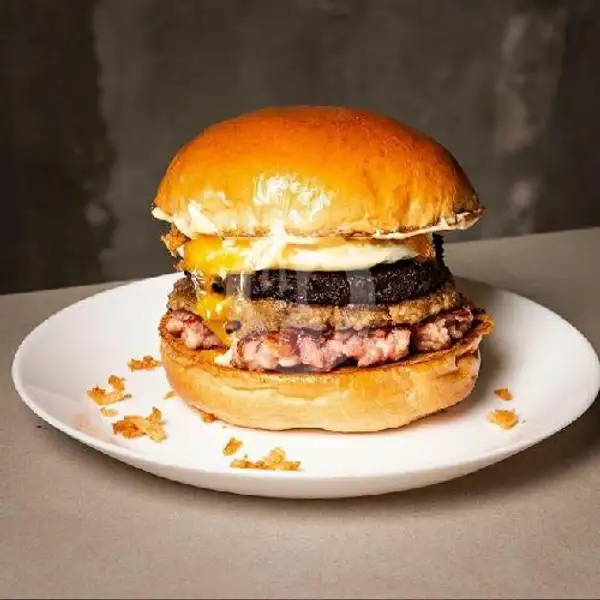 DOUBLE COMBO BEEF BURGER | The K&K Burger Arang
