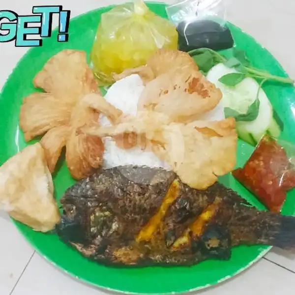 Nasi Ikan Nila Bakar + Jamur Crispy | Ayam Kremes Dan Lele Kremes Khansa, Sekip Jaya