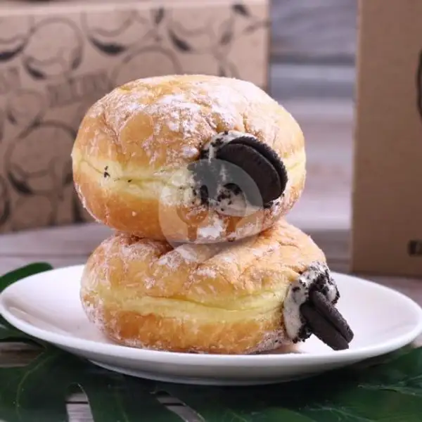 Donut Bomboloni Heaven Oreo (1Pc) | Bombo Doughnut, Grand Batam Mall