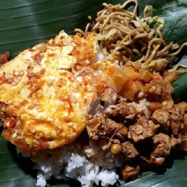 Nasi Rames Telur Rendang | Pawon Ibu Yanti Khas Pekalongan, Kol Sudiarto