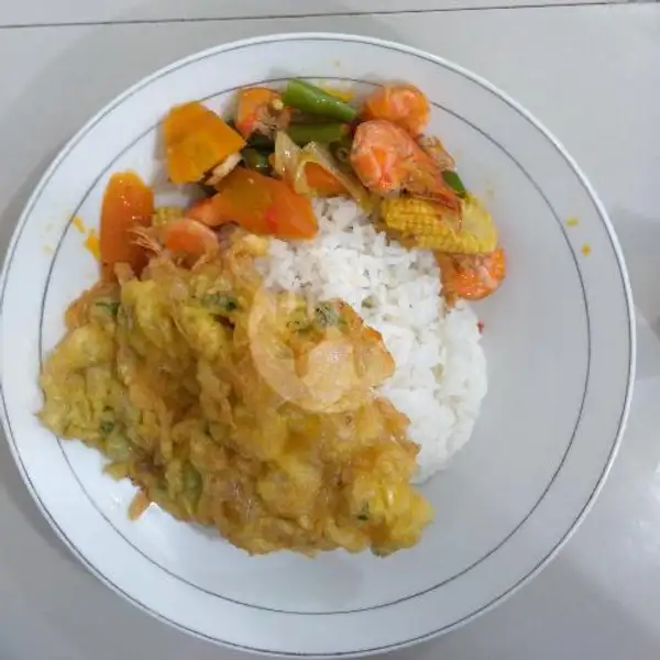 Nasi + Telor Dadar + Sayur Sop | Warteg Kharisma Bahari, Caringin