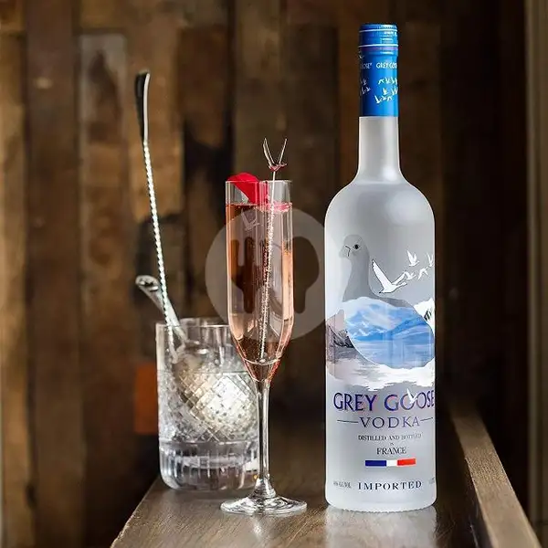 Vodka - Grey Goose Original France Import - 750 Ml | Beer Terrace Cafe & Soju, Bir Pasirkaliki