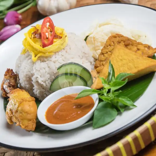 Nasi Uduk Komplit | Rumah Makan Sunda Kelapa, Teuku Umar