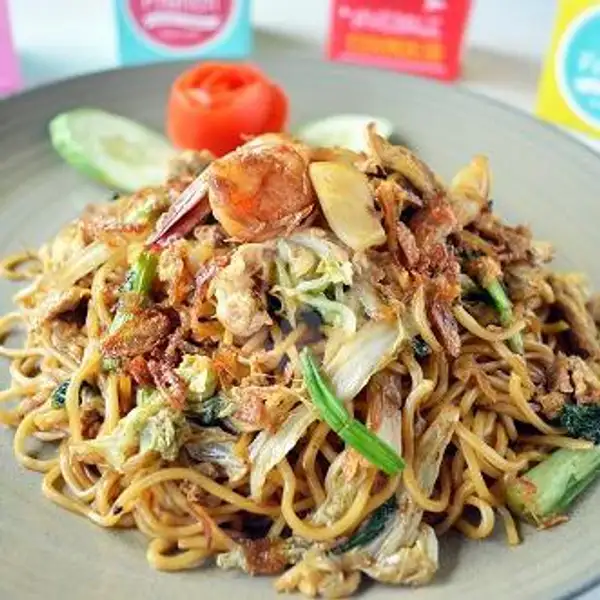 Mie Goreng Seafood | French Bakery & Bistro, Atmo