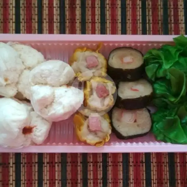 Sushi + Bakpau Ayam + Siomay Beef + Pangsit Shanghai | DIMSUM CORNER