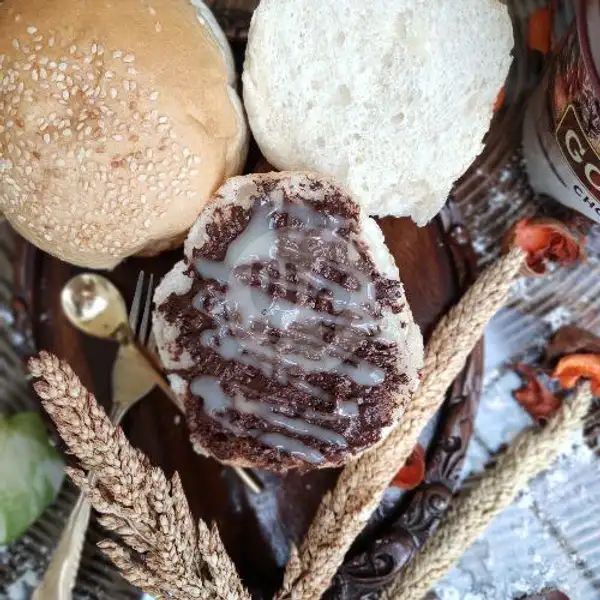 Choco + Caramel | Roti Kukus Cirjak, Harjamukti