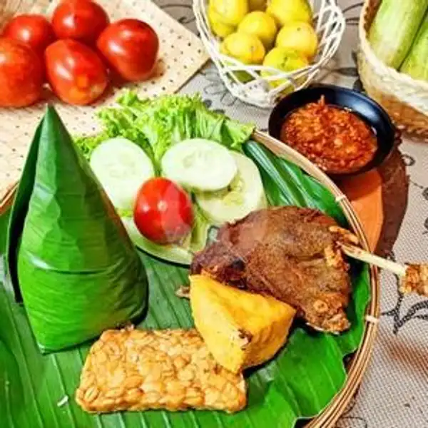 Paket Nasi Uduk Ayam Kampung Goreng Komplit | Ayam Bakar Dan Ikan Bakar Selera Nusantara, Dapur Nusantara