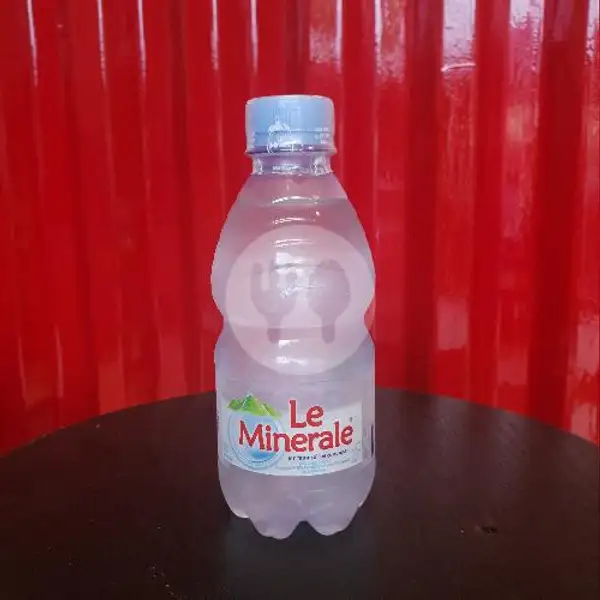 Air Mineral - Le Minerale 330ml | Yong Am Korean Fire Chicken, Panjer
