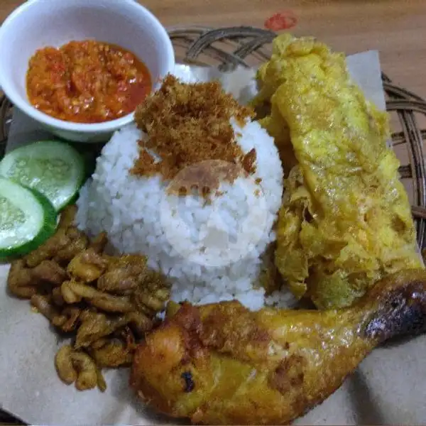 PW Ayam Telur Usus | Kedai Mamanie, Tarogong Kaler