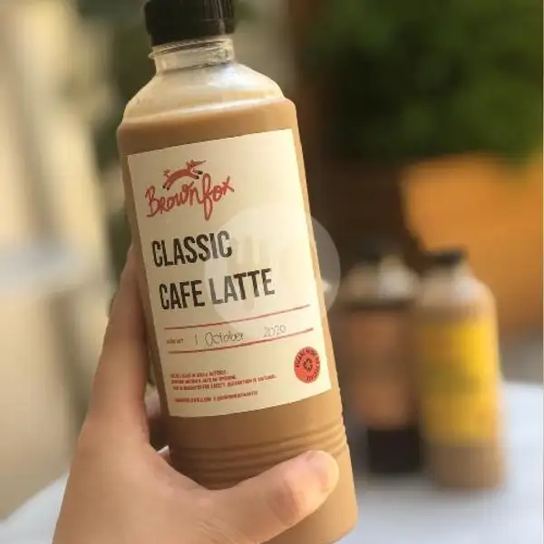 Classic Latte (500ml) | Brownfox Waffle & Coffee, Denpasar