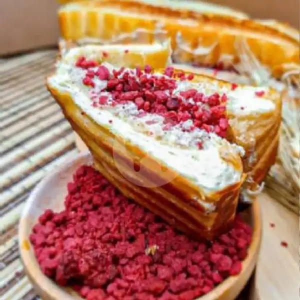 Cream Cheese Red Velvet | Roti Bakar Pertama, Gunung Lempuyang