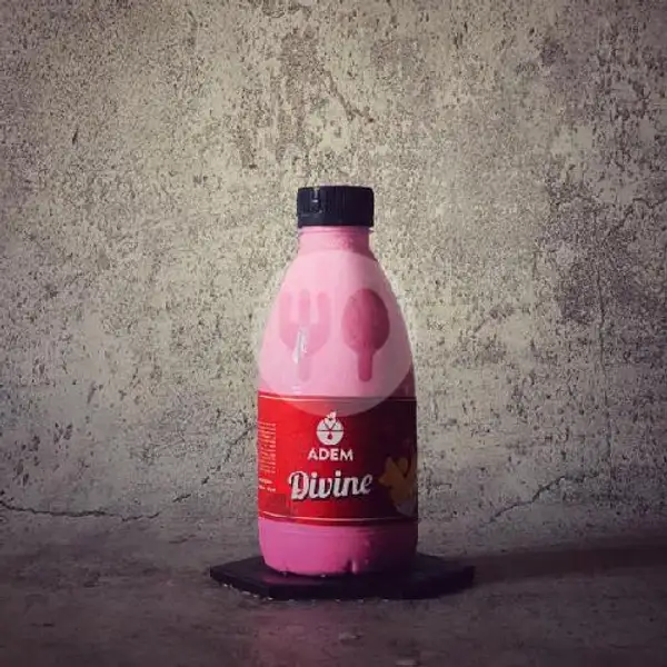 Yummy Red Berry (350ml) | Adem Juices & Smoothies, Denpasar