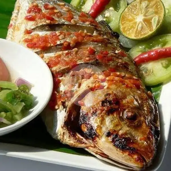 Ikan Selar Bakar + Nasi | Pas Mantap 2, Cabang Penuin