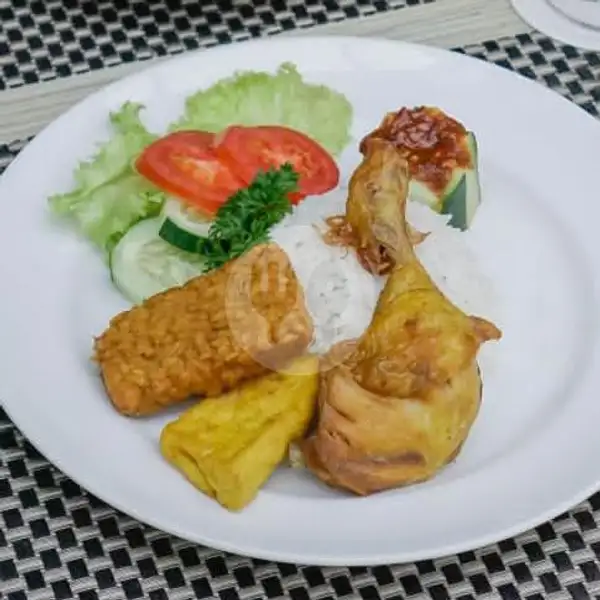 Ayam Goreng Kalasan | BaReLo, Swiss-Belinn Malang