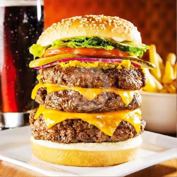 Godfather Burger (triple) | B&B, Burgers and Bagels, Mengwi