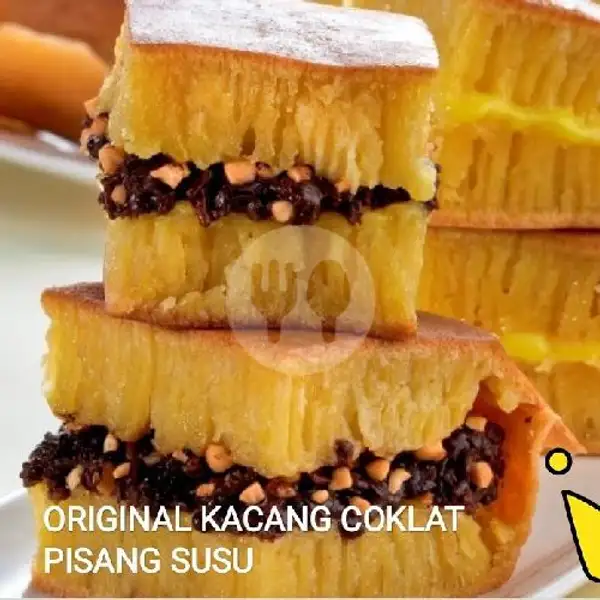 Kacang Coklat Pisang Susu | Martabak Mahkota Prumnas 3, Maluku Raya