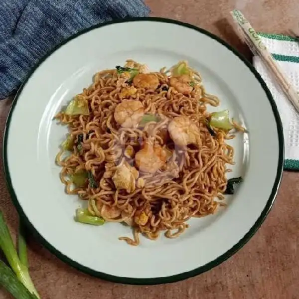 Mie Goreng Pedas UDANG + Nasi | Udang Crispy Dan Ayam Gepuk Rio, RA Basid