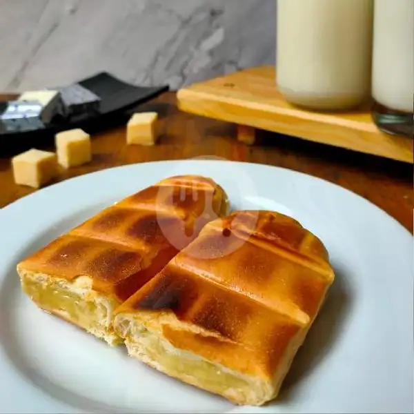 Penyet Cream Cheese Susu | Roti Bakar Penyet Khas Bangka dan Es Kopi Susu, Kedai Rasea, Binus