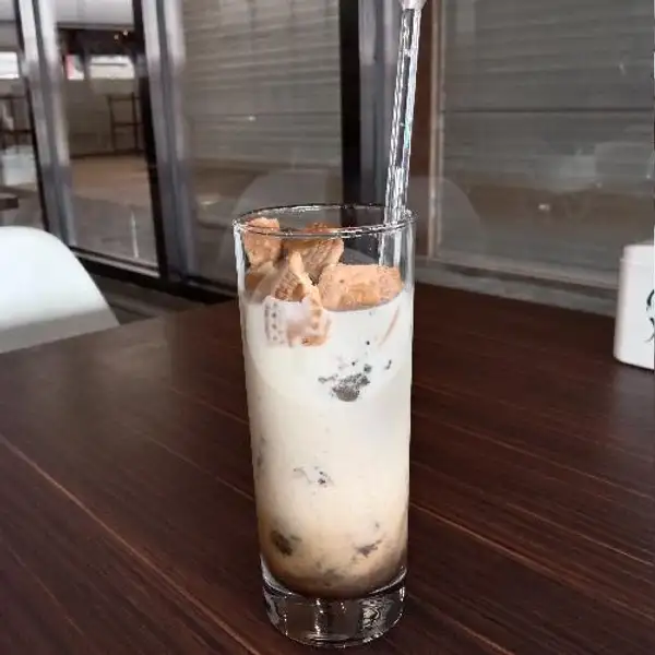 Oreo Regal Brown Sugar Latte Cold | buddys Cafe Mitra Raya 2