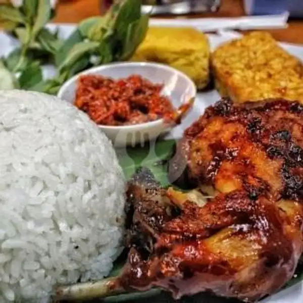 Ayam Bakar Paket+Drink | Warung Mamah Una, Gudang Selatan
