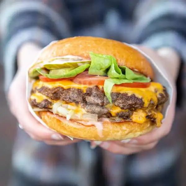 Double Beef Chesee Burger Komplit ( M ) | Burger,Hot dog, Sandwich Win's Street Burger, Denpasar