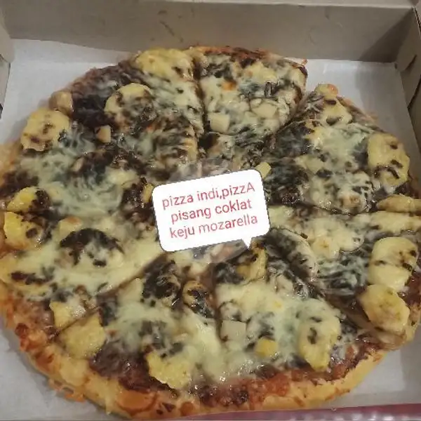Pizza Pisang Coklat Keju Mozarella Medium 8 Potong | Pizza Indi, Temu Putih
