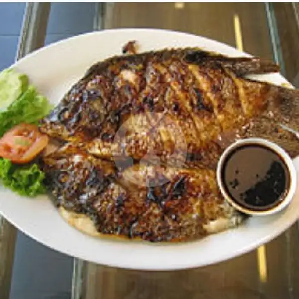 Gurame Bakar 7ons + Sambel + Lalapan | Seafood AA, Pahoman