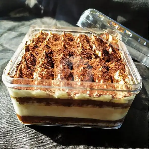 Dessert Box Tiramisu | Ajib Bakery