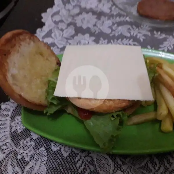 Chiken Burger With Chese French Fries | Rumah Cemilan Dzaki, Larangan