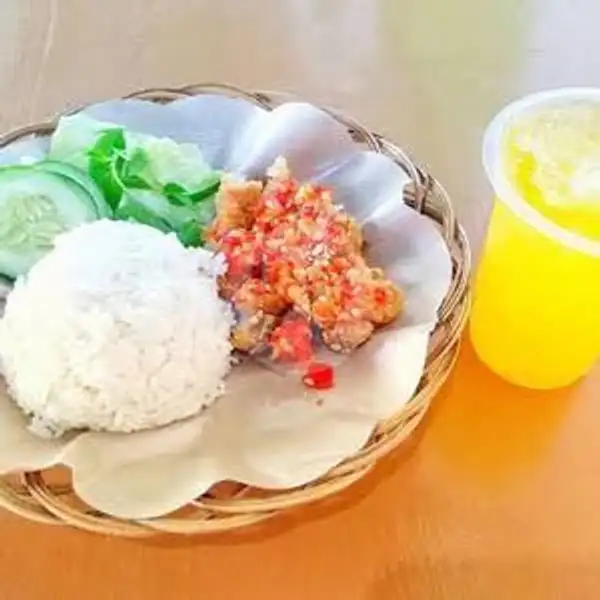 Nasi Ayam Geprek +Es Jeruk | Warung Mama Citra Kota Tegal, Margadana