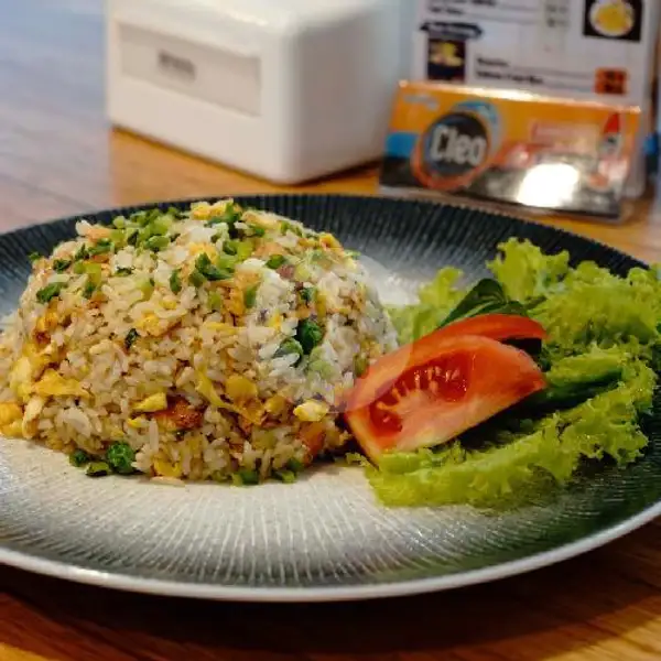 Salmon Fried Rice | Oba Japanese, Kertajaya