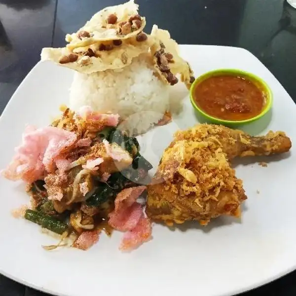 Nasi Pecel Ayam Paha + Peyek | Ayam Penyet Jakarta, Dr Mansyur