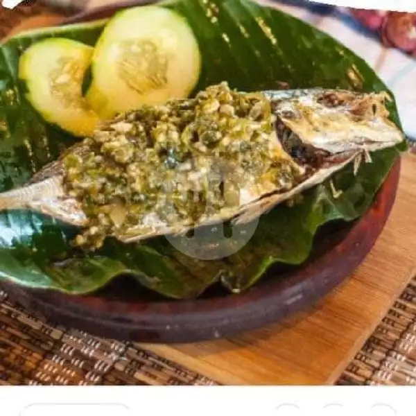 Ikan Selar Cabe Ijo Rawit Pedas + 1 Tahu Tempe | Warung Bu Eka, Batam