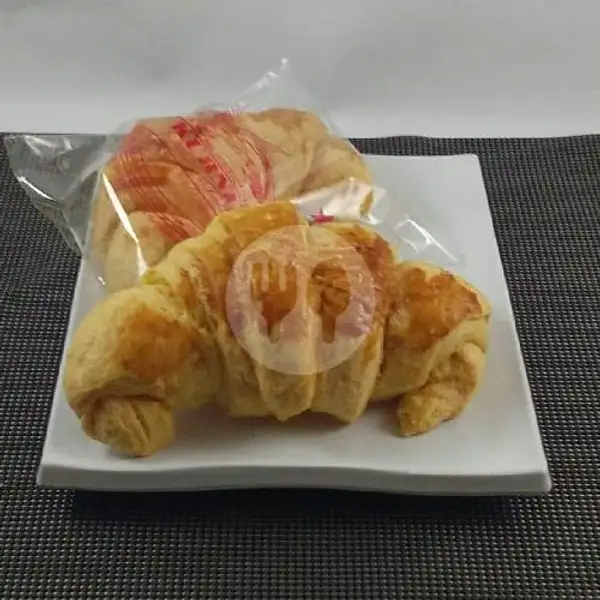 Croissant Klasik | Kurnia Bakery & Cake, Cilacap Tengah
